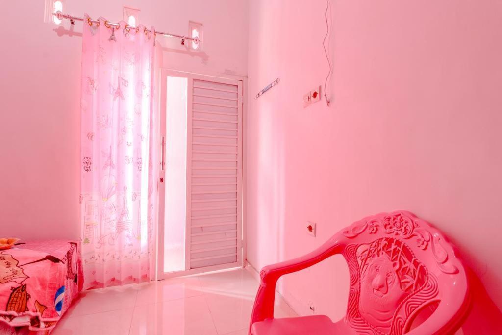 Pinky Guest House Syariah Kota Batu Eksteriør bilde