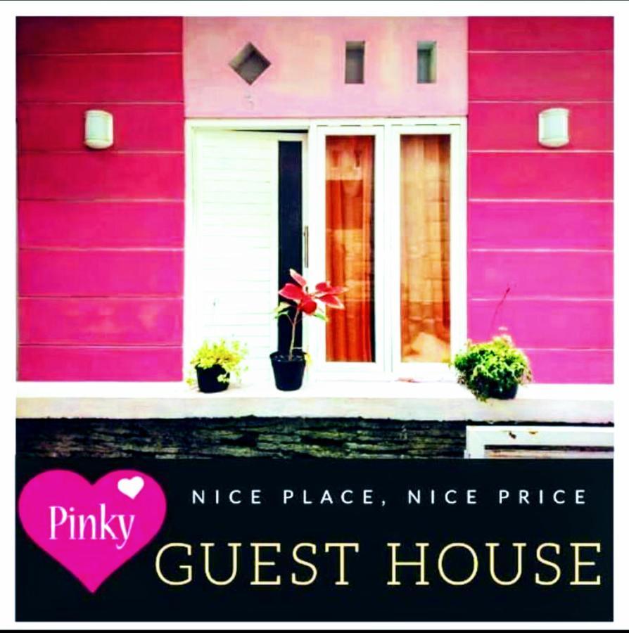 Pinky Guest House Syariah Kota Batu Eksteriør bilde